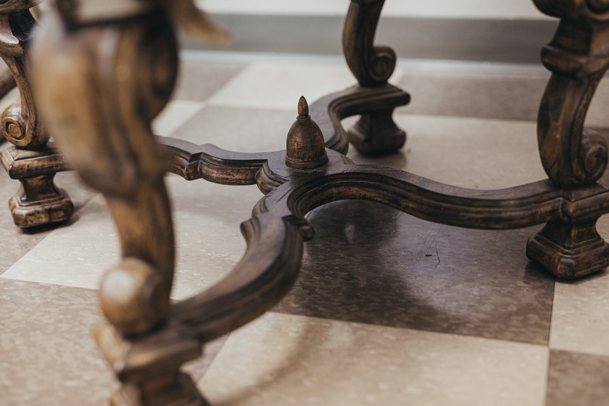 Elk Horn Arm Linen Tufted Chair