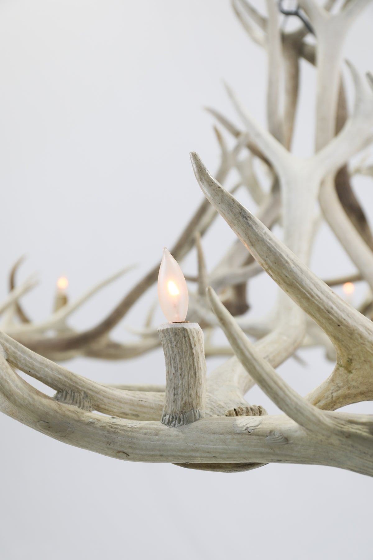 12 Light Elk Wagon Wheel Antler Chandelier SKU-156